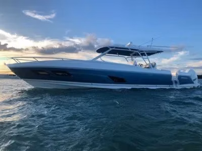 2021 Intrepid Powerboats 409 Valor