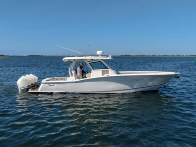2019 Scout Boats 355 LXF