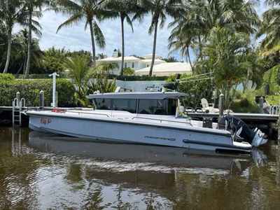 2021 Axopar 37 XC Cross Cabin