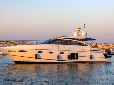 2012 Princess Yachts V52