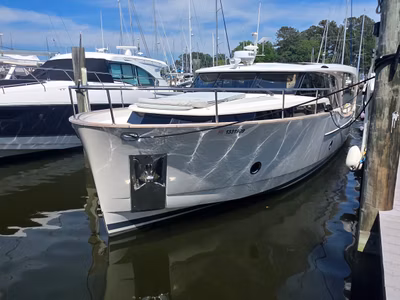 2023 Greenline Yachts 40 Hybrid