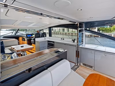 2021 Princess Yachts V55