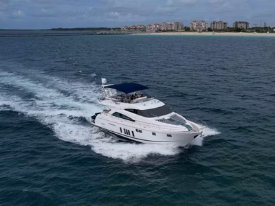 2013 Fairline Squadron 65 