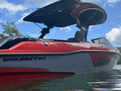 2022 Malibu Boats 23 LSV 