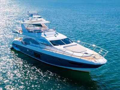 2011 Azimut 70 