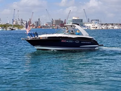 2019 Monterey 295 Sport Yacht 