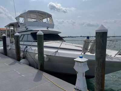 1989 Sea Ray 440 Aft Cabin