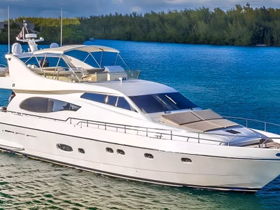 2002 Ferretti Yachts 720
